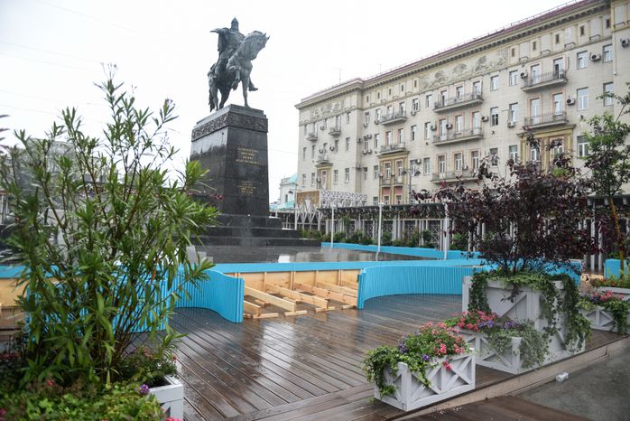 Подготовка площадок нового фестиваля Московское Лето Цветочный Джем