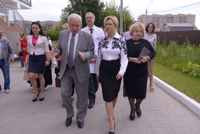 О. Забралова и Н. Суслонова посетили Домодедовскую больницу
