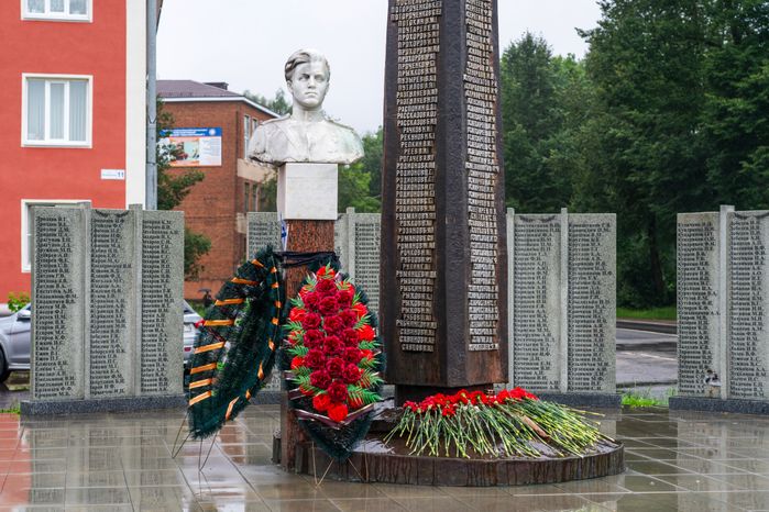 Мемориал погибшим в годы Великой Отечественной войны и воинам-интернационалистам в Высоковске округа Клин