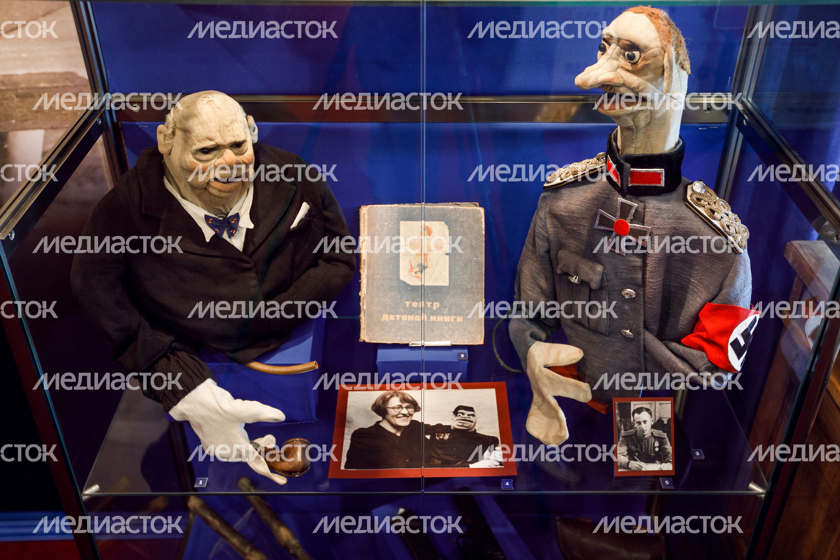 Выставка «Искусство. Война. Ополчение» в Сергиево-Посадском музее-заповеднике к 80-летию Великой Победы Выставка «Искусство. Война. Ополчение» в Сергиево-Посадском музее-заповеднике к 80-летию Великой Победы
