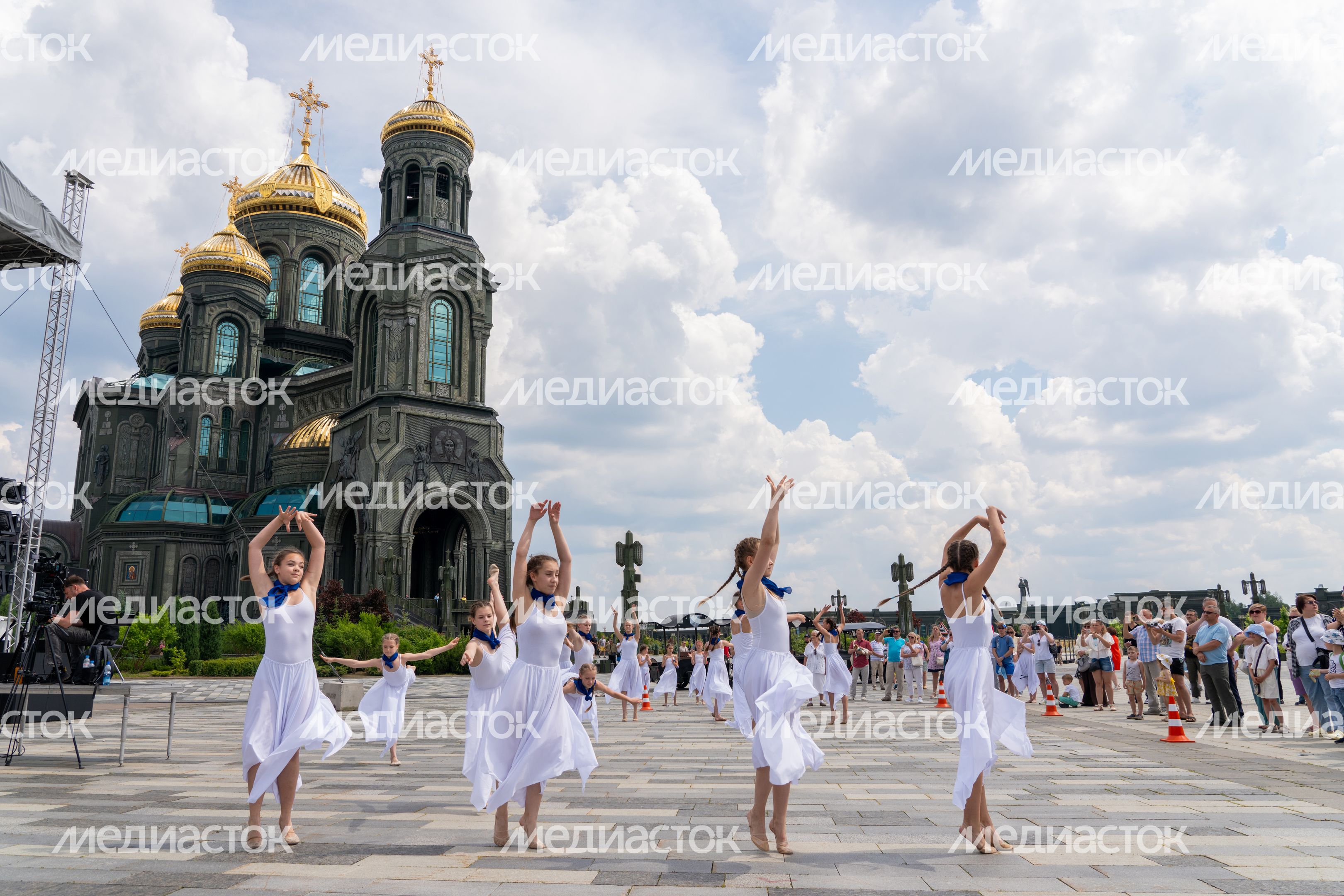 Концерт для участников проекта «Проведи один день с полицией Подмосковья» в Центральном парке «Патриот»