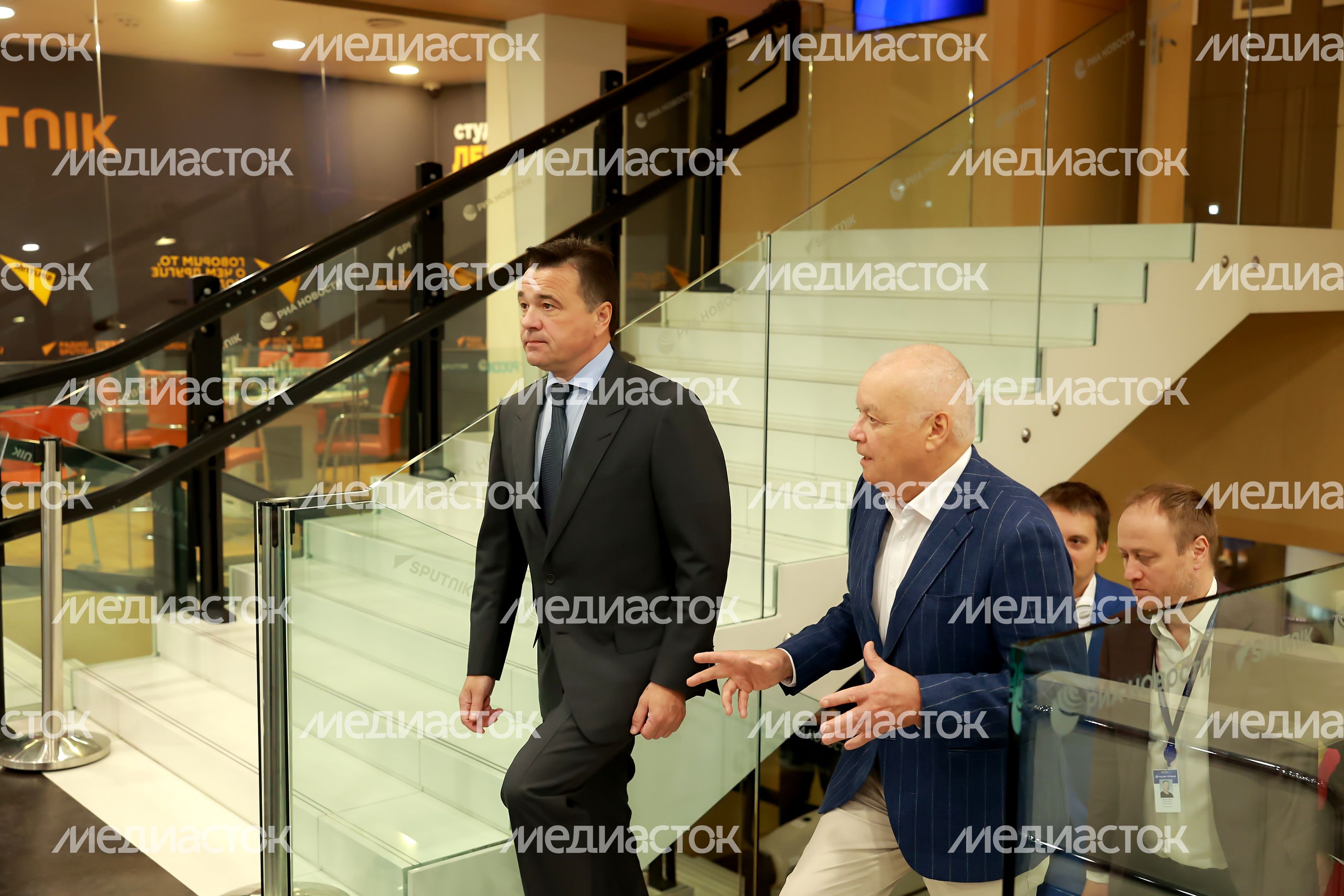 Андрей Воробьев вручил Дмитрию Киселеву Орден «За заслуги перед Московской областью» I степени