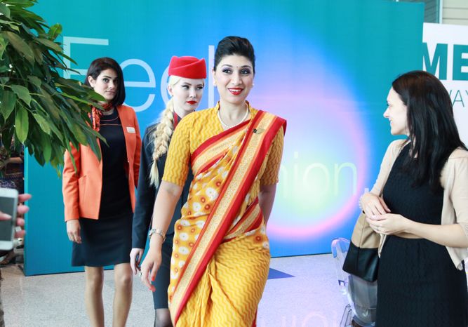 Показ формы бортпроводников DME Runway в Домодедово