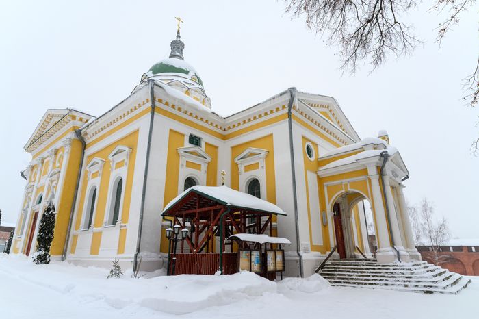 Иоанно-Предтеченский собор на территории Зарайского кремля