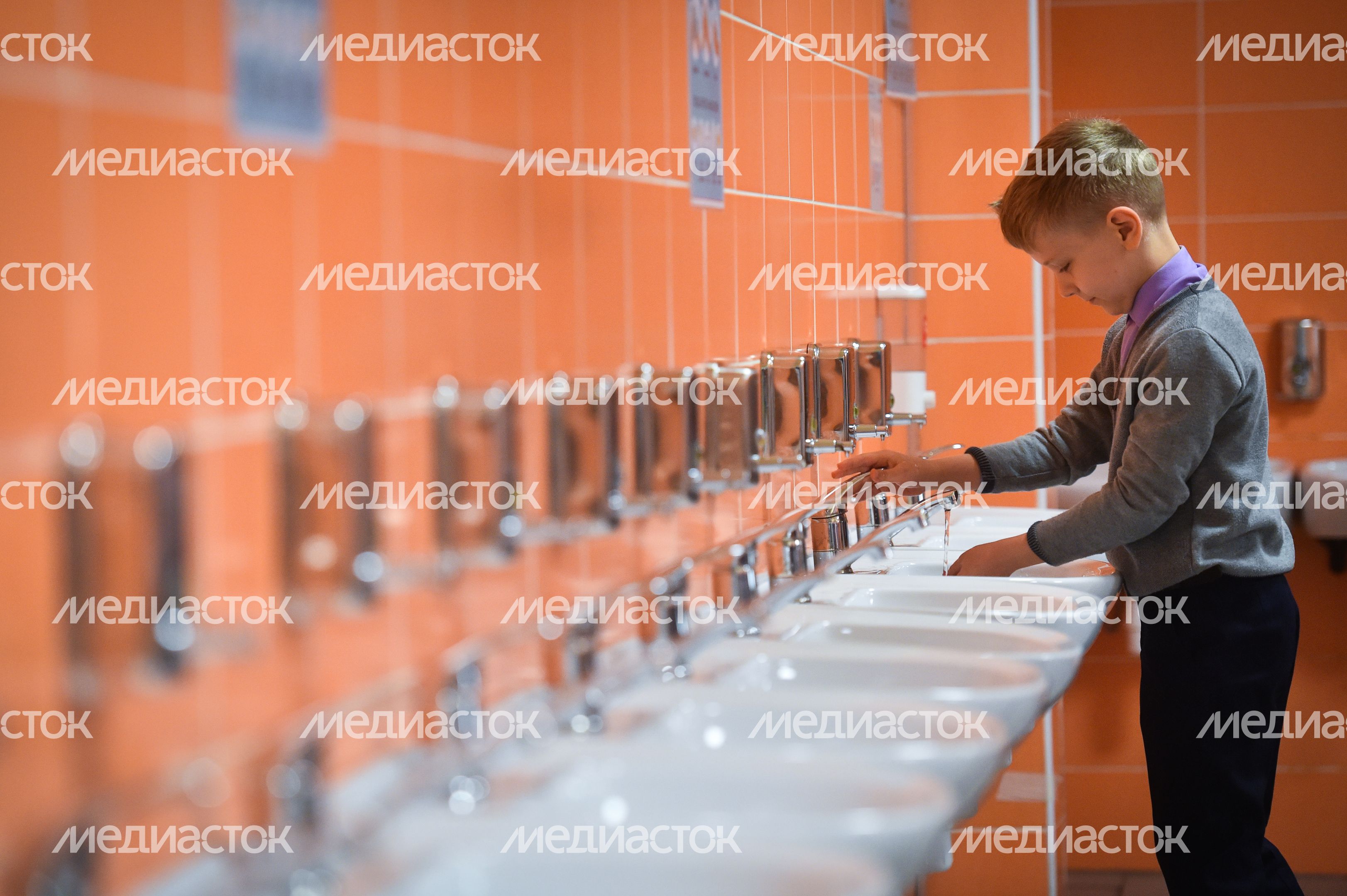 Работа общеобразовательной школы № 2048