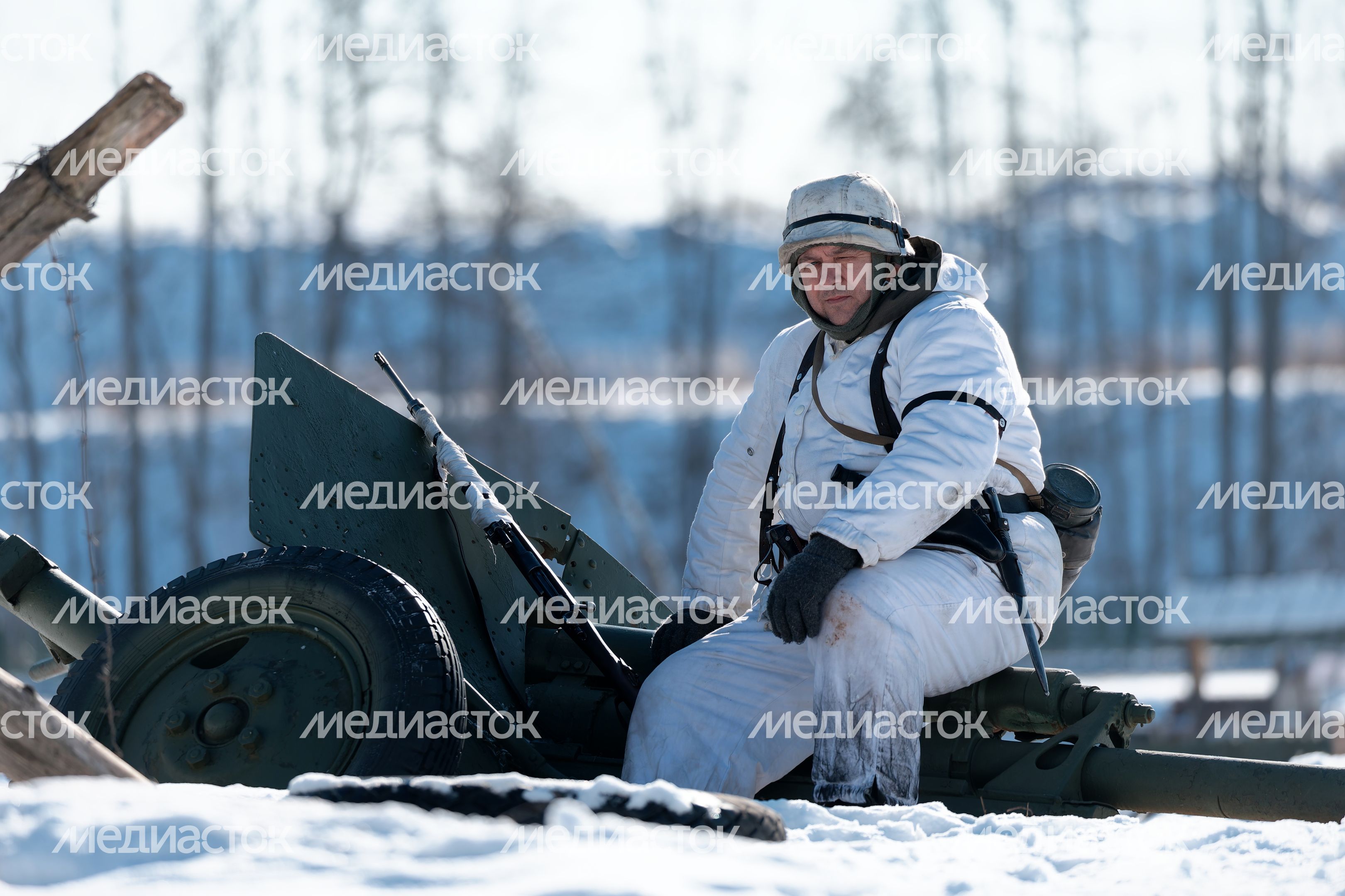 Военно-историческая реконструкция битвы за Сталинград у храма ВС РФ в Кубинке