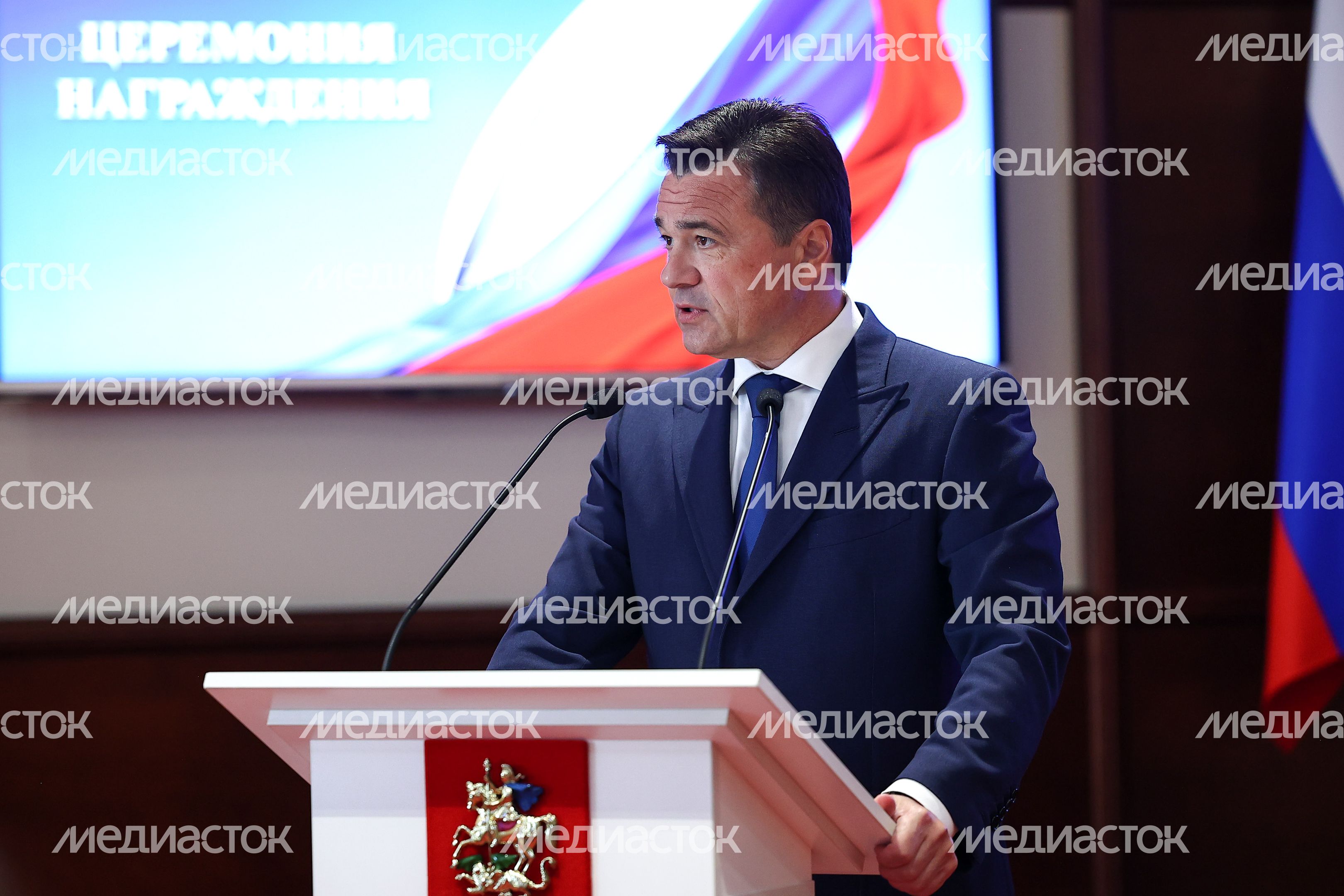 Андрей Воробьев наградил подростков, спасших людей в «Крокусе», а также работников образования и культуры