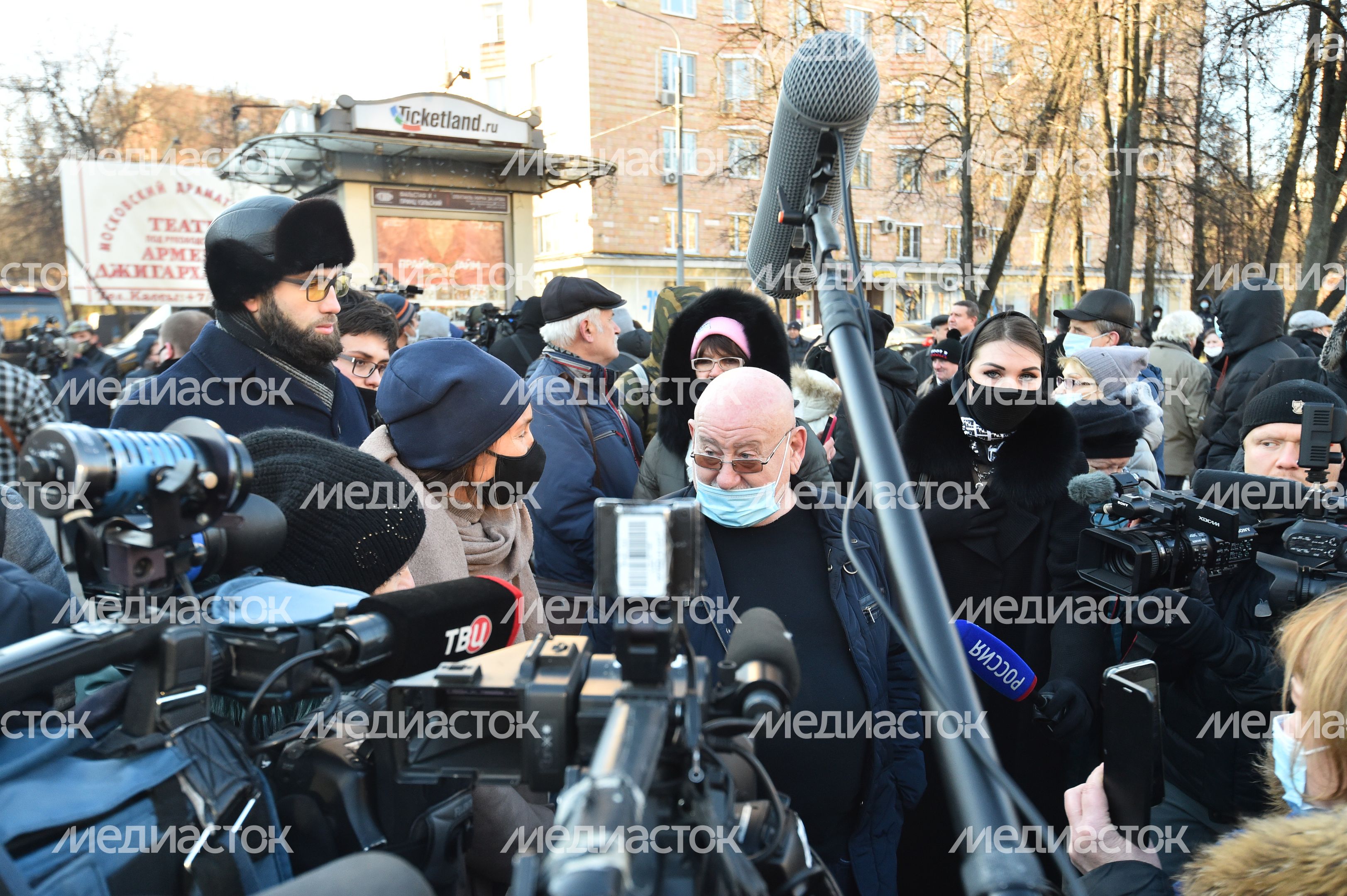 Церемония прощания с Арменом Джигарханяном в Москве