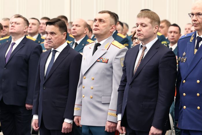 Андрей Воробьев поздравил сотрудников МЧС с Днем спасателя и 35-летием ведомства