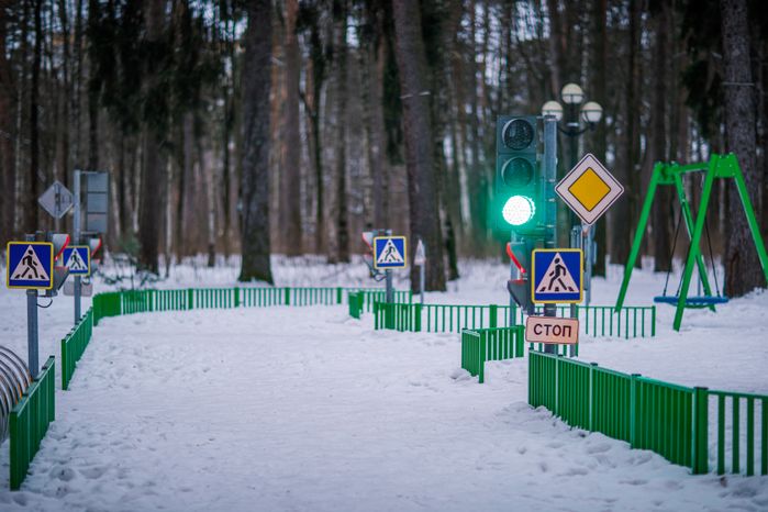 Детский городок "Сказочный" зимой в Красногорске