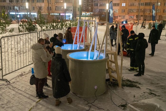 Крещенские купания на Соборной площади в Красногорске