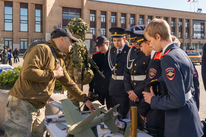 Профориентация для молодежи на мероприятии «Один день с полицией Домодедово»