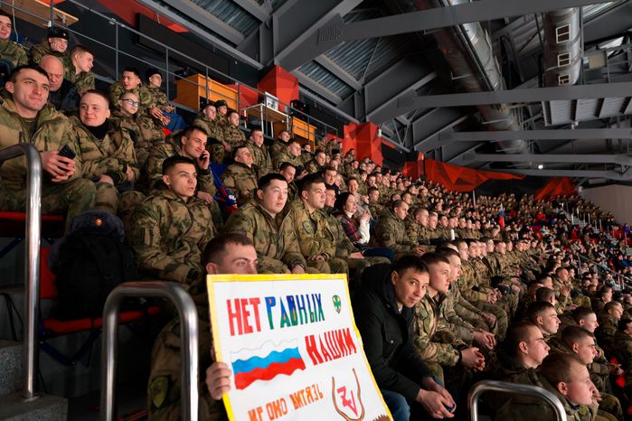 Матч Героев Подмосковья с легендами хоккея в Балашихе