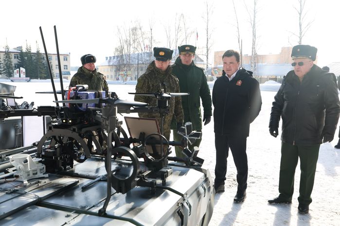 Андрей Воробьев поздравил военнослужащих 45-й отдельной гвардейской инженерной бригады