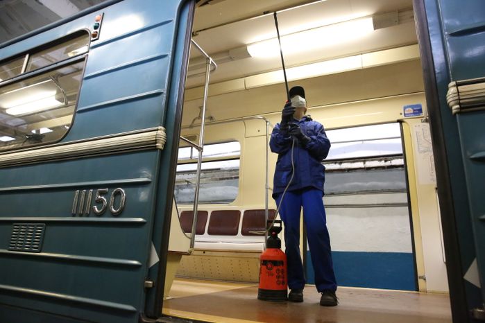 Дезинфекция вагонов метро в электродепо «Калужское»