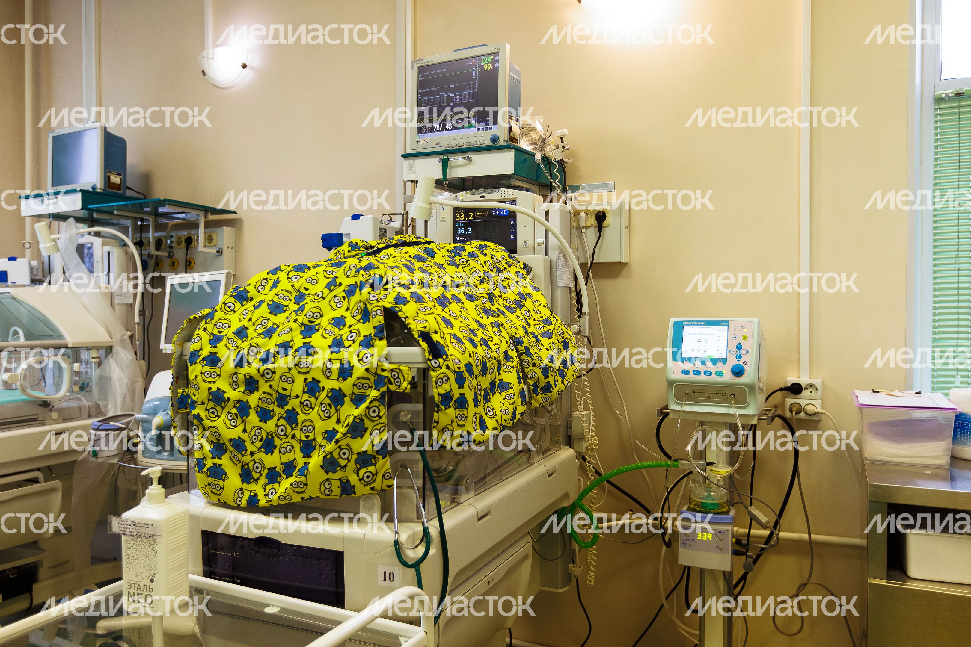 Палата интенсивной терапии новорожденных Московского областного НИИ акушерства и гинекологии имени академика В.И. Краснопольского (МОНИИАГ) Палата интенсивной терапии новорожденных Московского областного НИИ акушерства и гинекологии имени академика В.И. Краснопольского (МОНИИАГ)