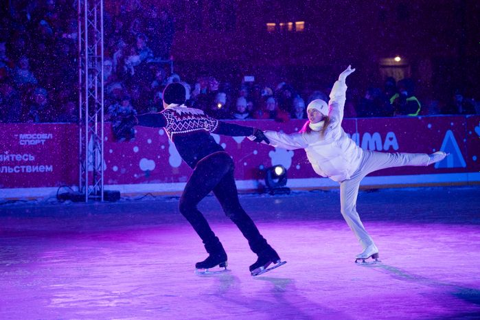 Красногорск. Ледовое шоу Ильи Авербуха «Чемпионы» в Путилково