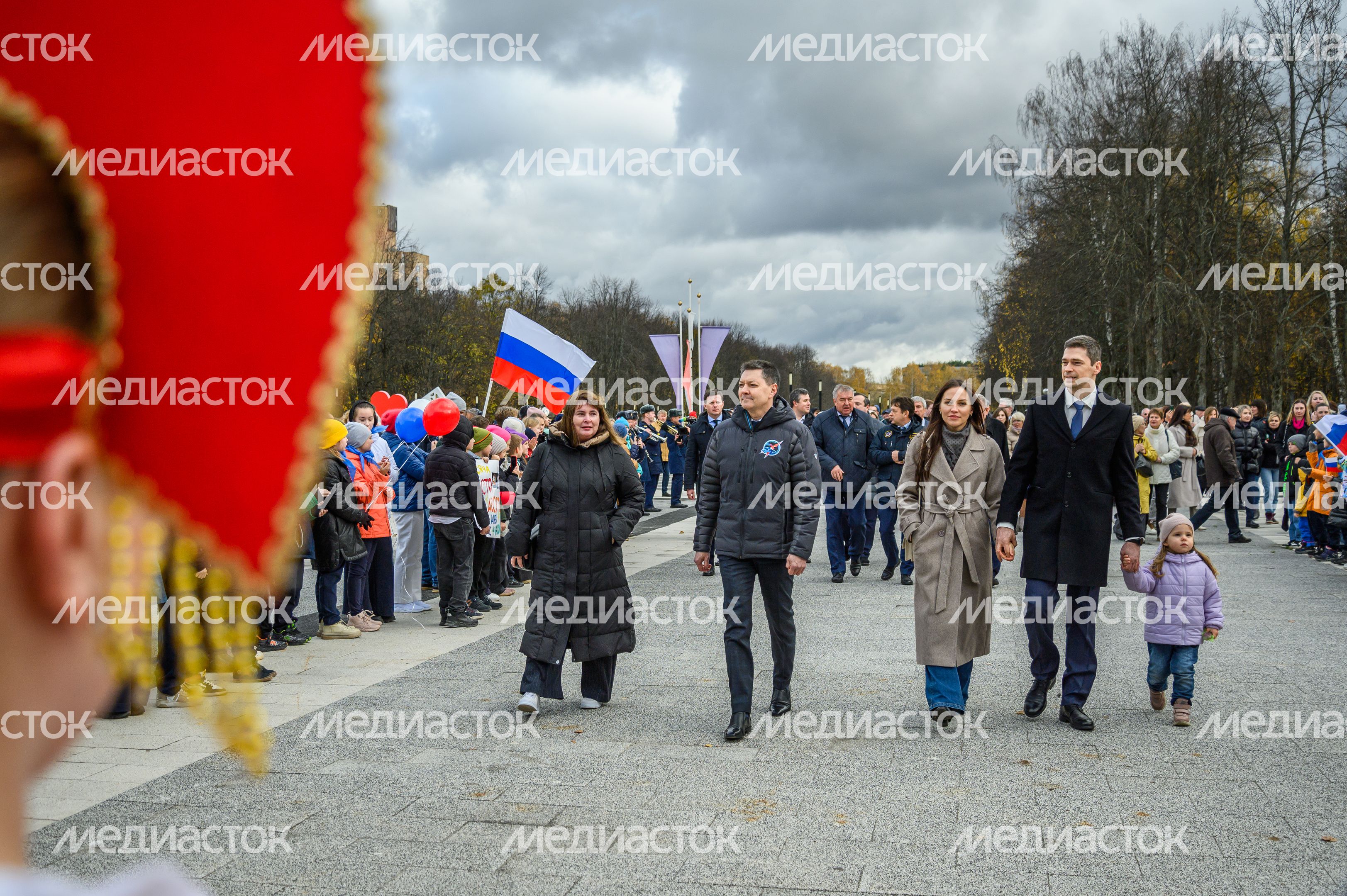 Торжественная встреча космонавтов-рекордсменов по пребыванию на МКС в Звездном городке Торжественная встреча космонавтов-рекордсменов по пребыванию на МКС в Звездном городке