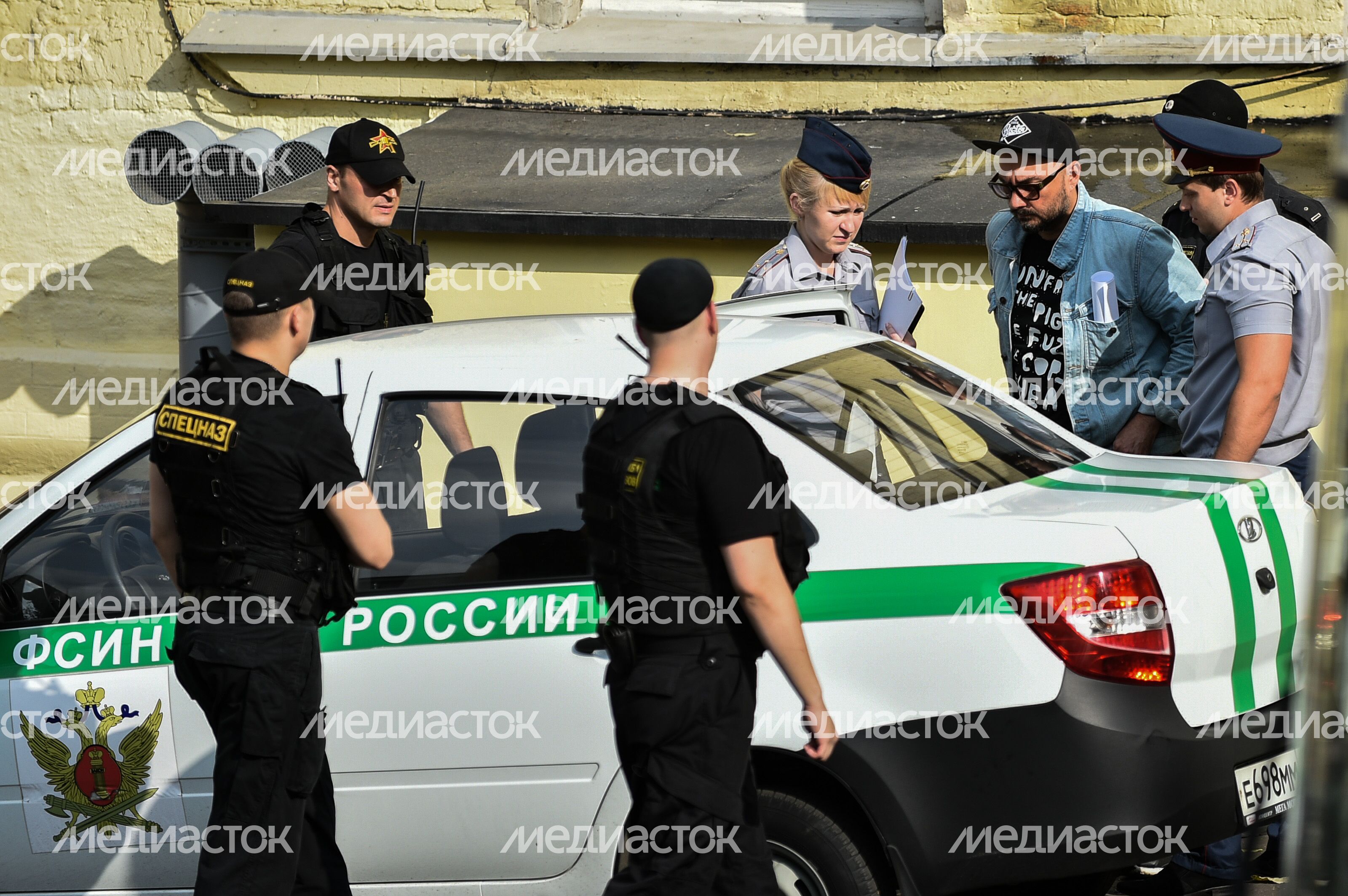 Кириллу Серебренникову избрали меру пресечения в Басманном суде