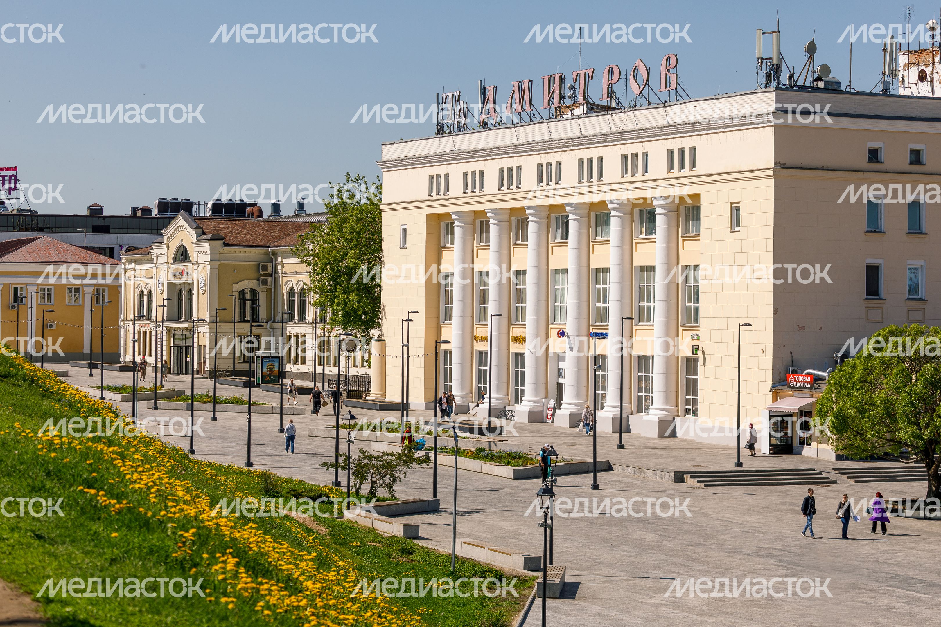 Торговый дом «Дмитров» на Советской площади Дмитрова Торговый дом «Дмитров» на Советской площади Дмитрова