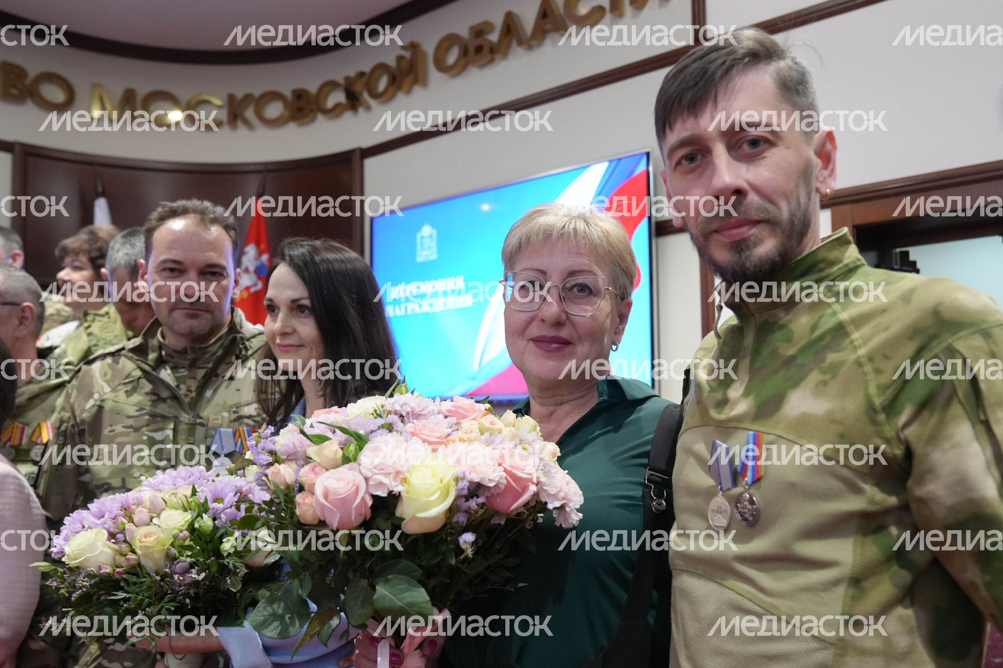 Добровольцам подразделения БАРС вручили государственные награды