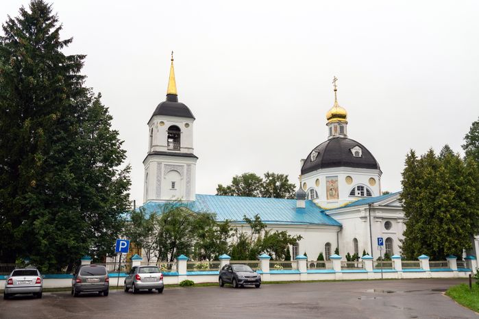 Церковь Воскресения Словущего на Николо-Железновском погосте в деревне Шипулино округа Клин