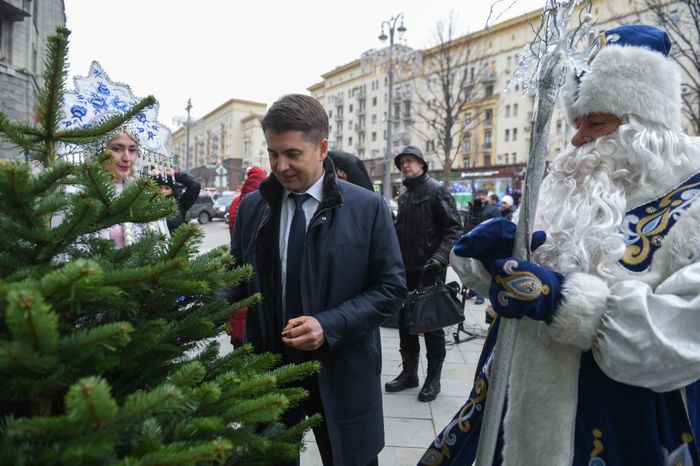 Открытие елочных базаров в Москве