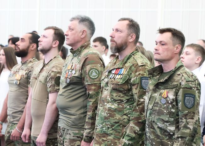 Бойцы отряда БАРС получили государственные награды