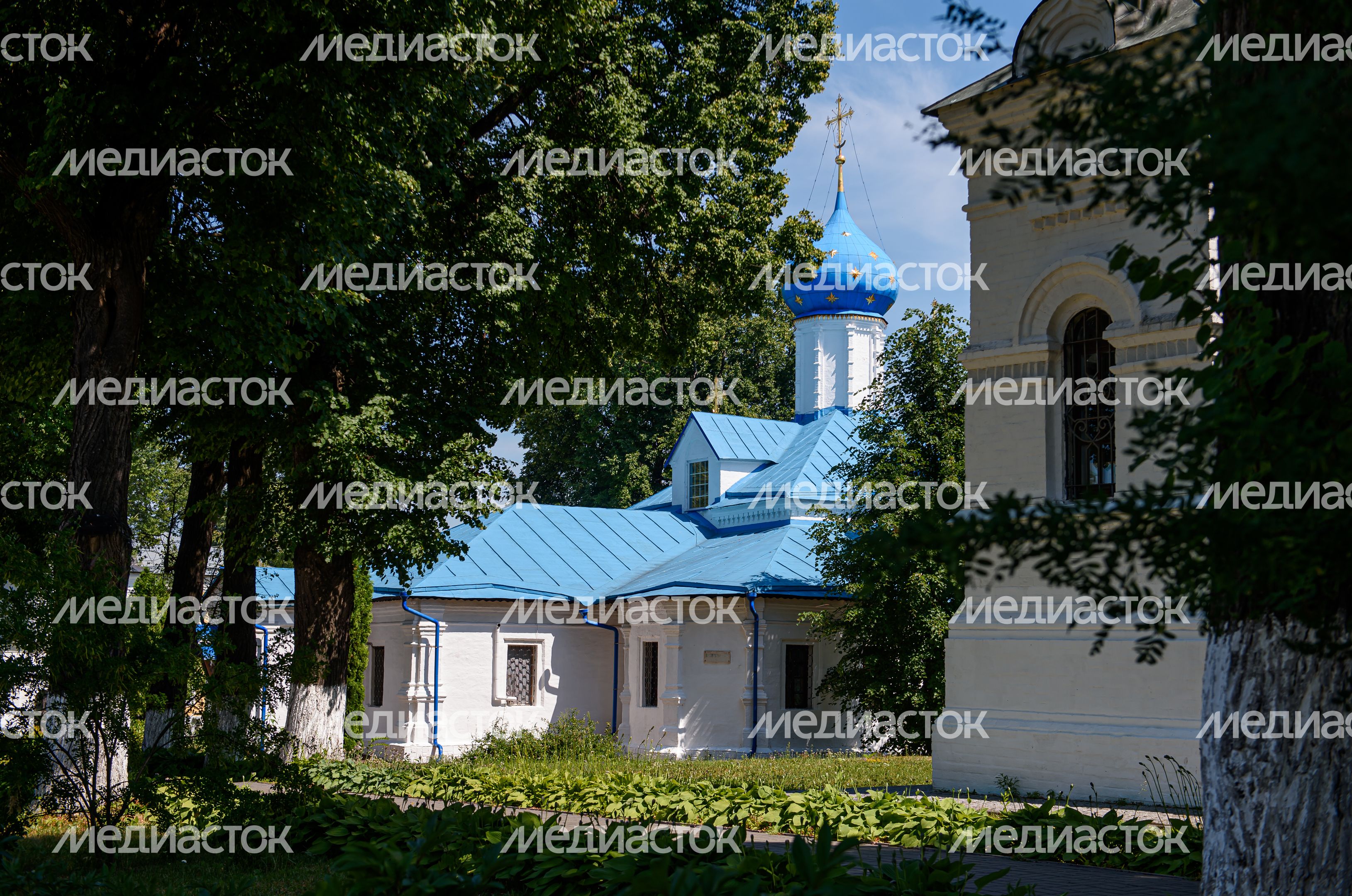 Летние виды Феодоровского женского монастыря