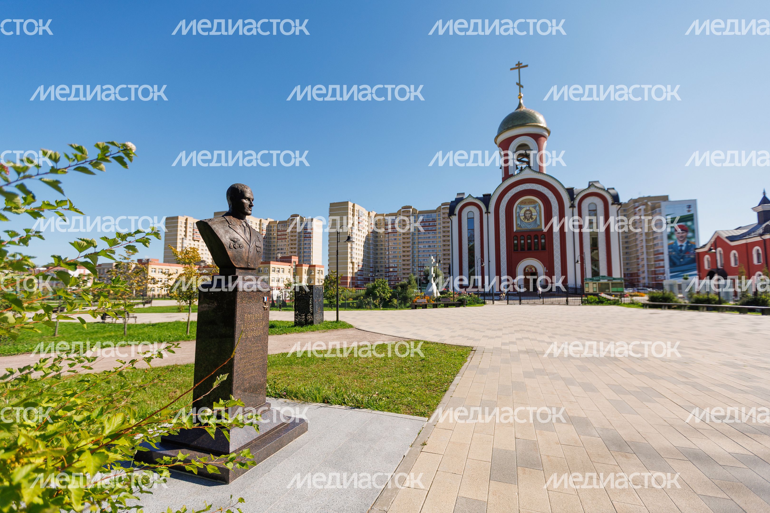 Бюст Героя России Александра Потапова во Владимирском парке Балашихи Бюст Героя России Александра Потапова во Владимирском парке Балашихи