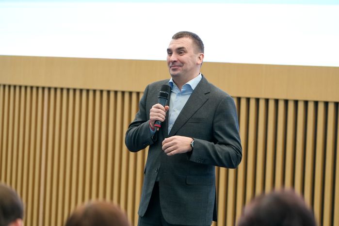 Участников форума поприветствовал руководитель Исполкома Народного фронта Михаил Кузнецов