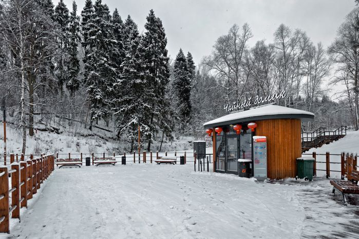 Зима на набережной реки Синичка в Красногорске