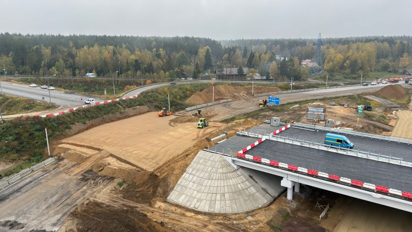 Строительство путепровода на пересечении с А-107 (Малым Московским кольцом)