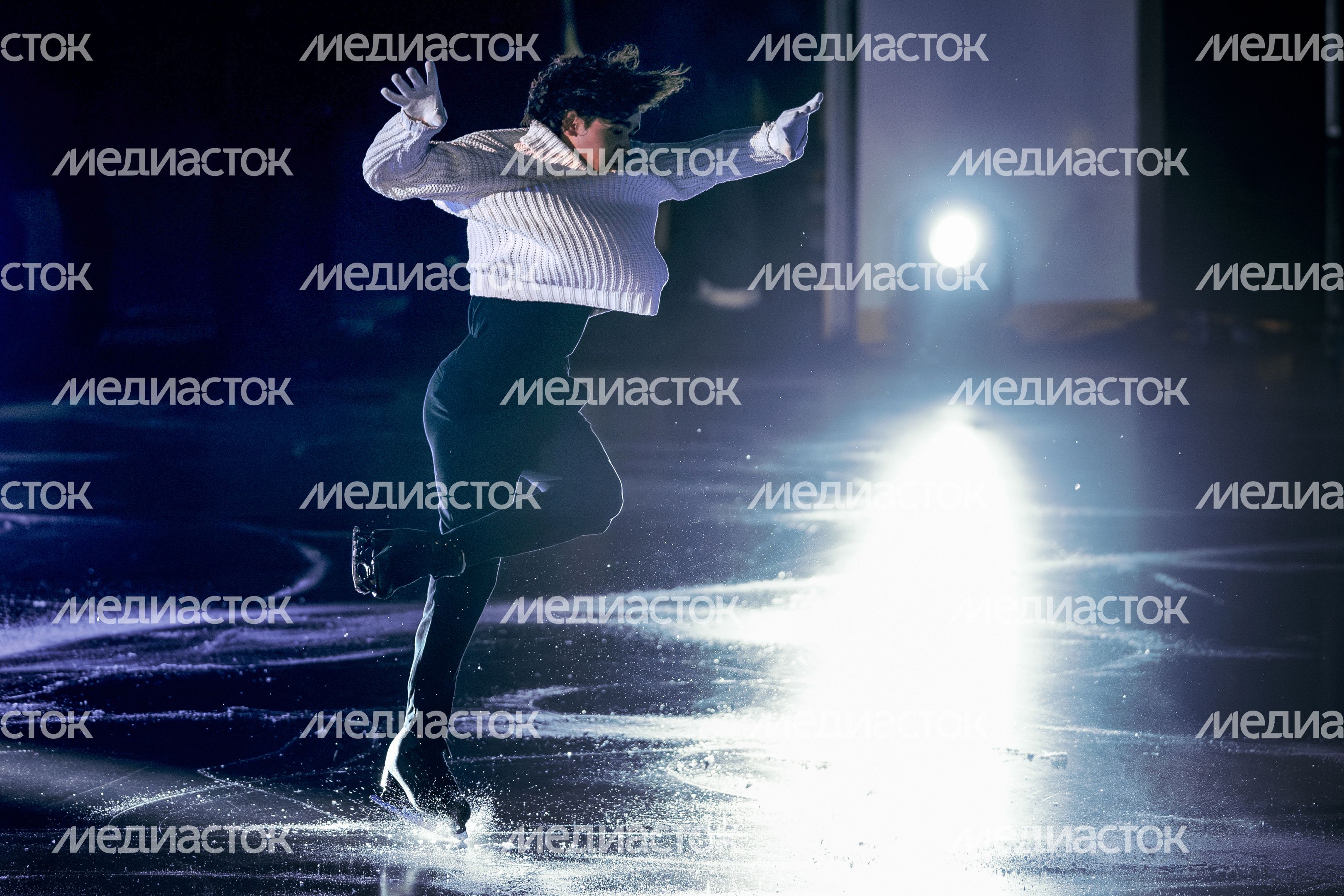 Артем Федорченко выступил на ледовом шоу «Чемпионы» Ильи Авербуха в Волоколамске