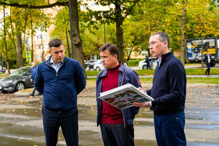 Андрей Воробьев проверил благоустройство лесопарка "Дубрава"
