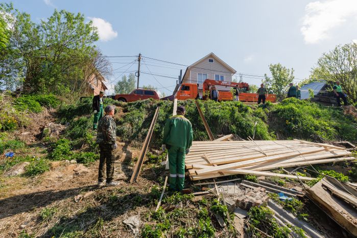 Волонтеры очистили овраг и русло реки Кочуры в Сергиево-Посадском округе от мусора