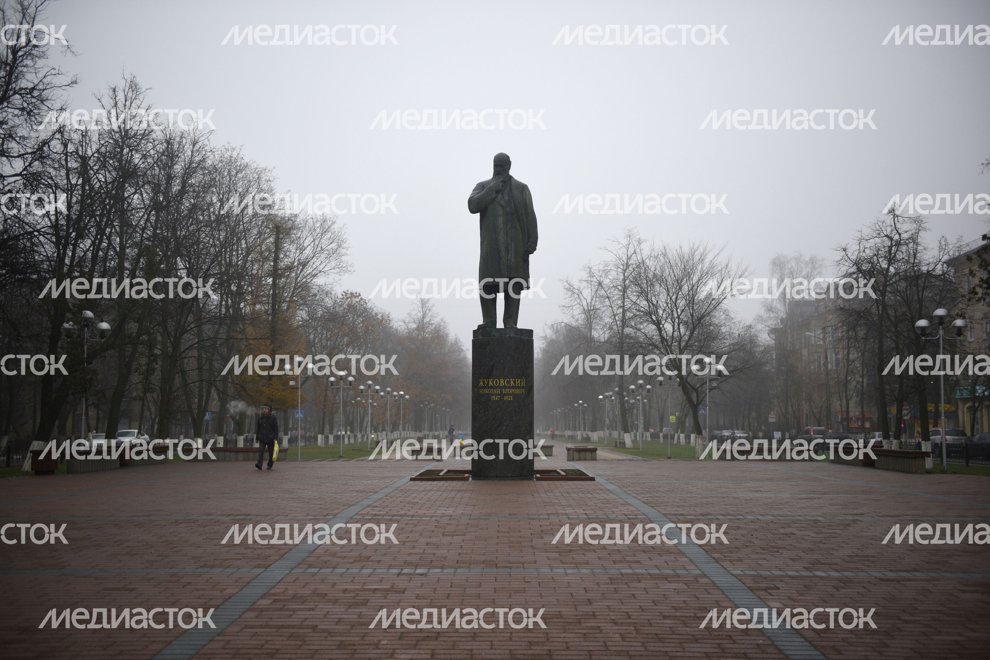 Памятник Николаю Жуковскому в Жуковском