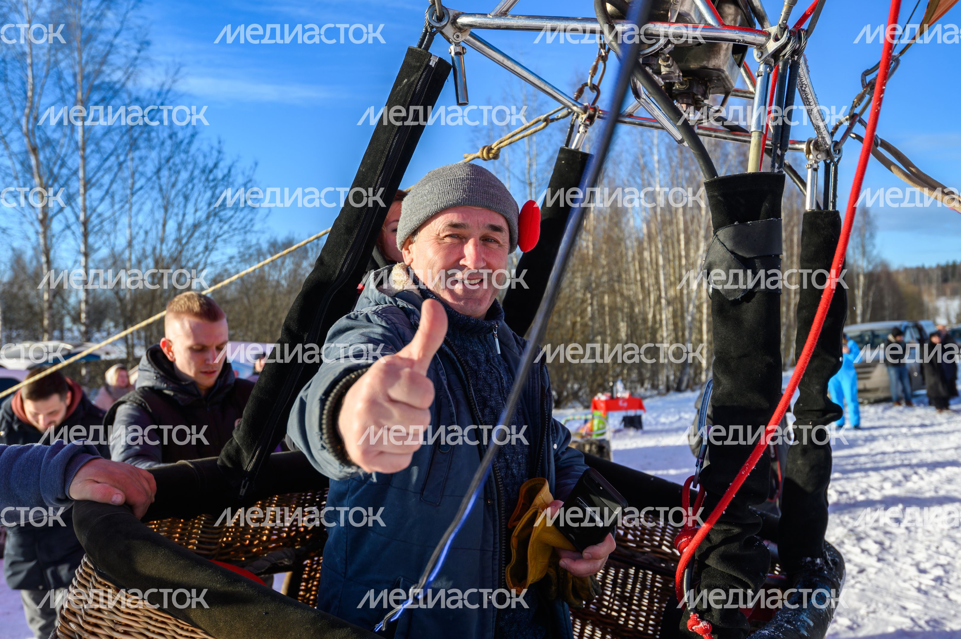 Воздушные шары в форме сердца в небе над Дмитровом Воздушные шары в форме сердца в небе над Дмитровом