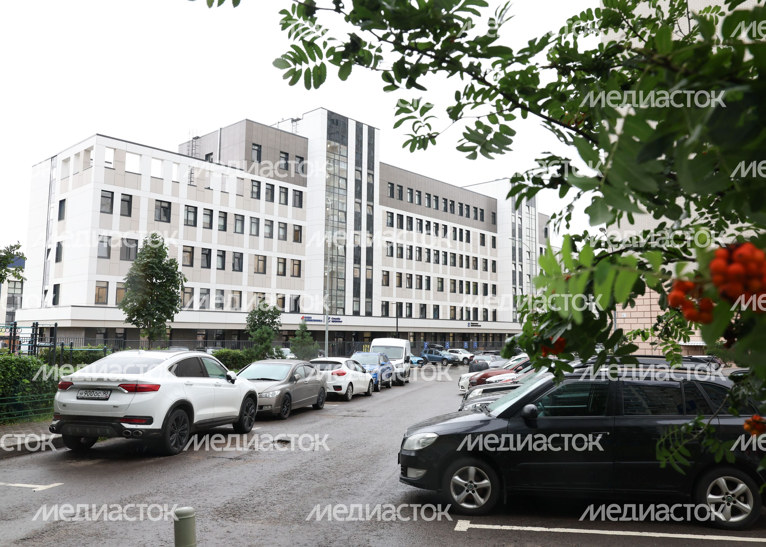 В Ленинском округе открылась вторая поликлиника с филиалом НИКИ детства В Ленинском округе открылась вторая поликлиника с филиалом НИКИ детства