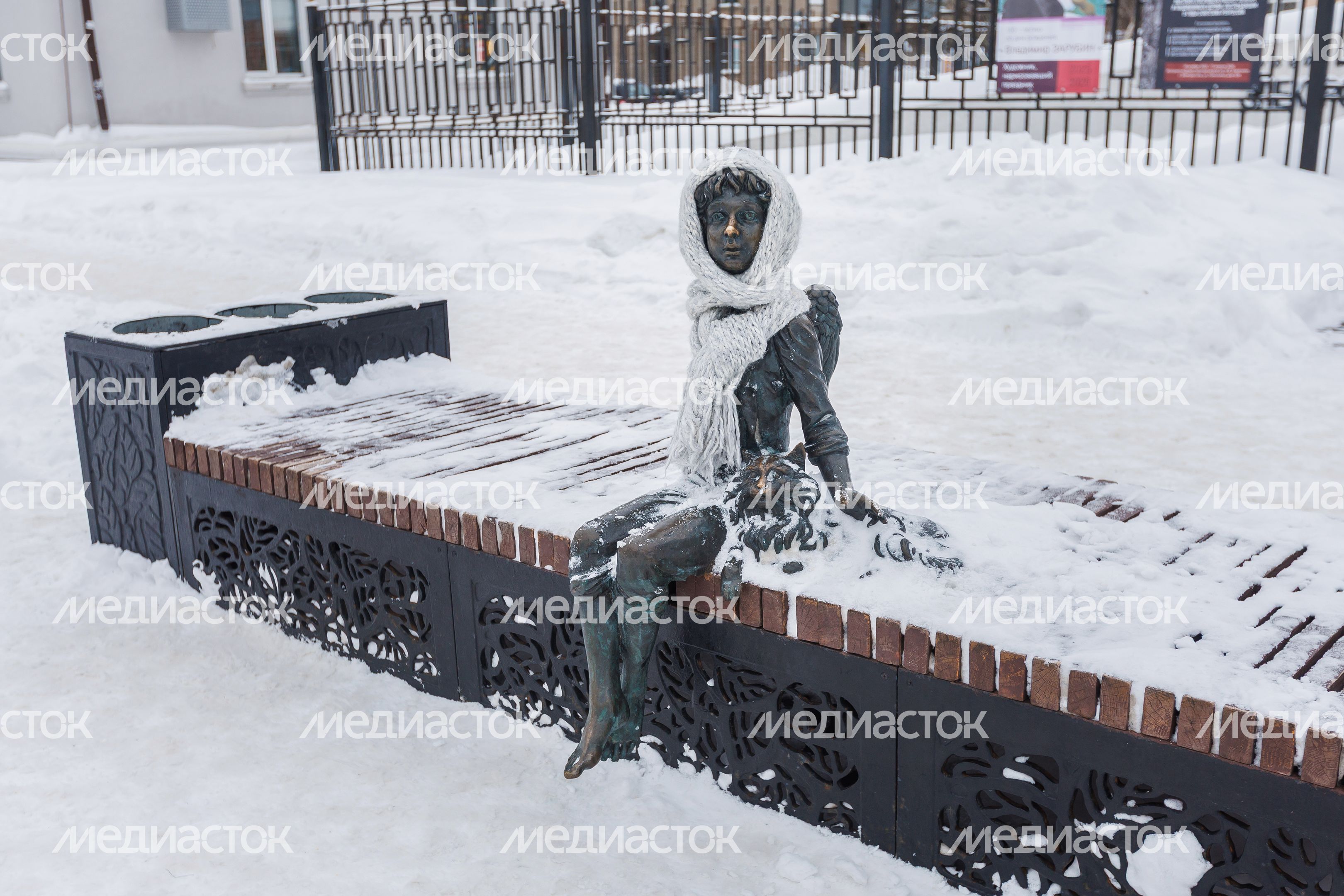 Жанровый арт-объект "Ангел с котом" в Электростали Жанровый арт-объект "Ангел с котом" в Электростали