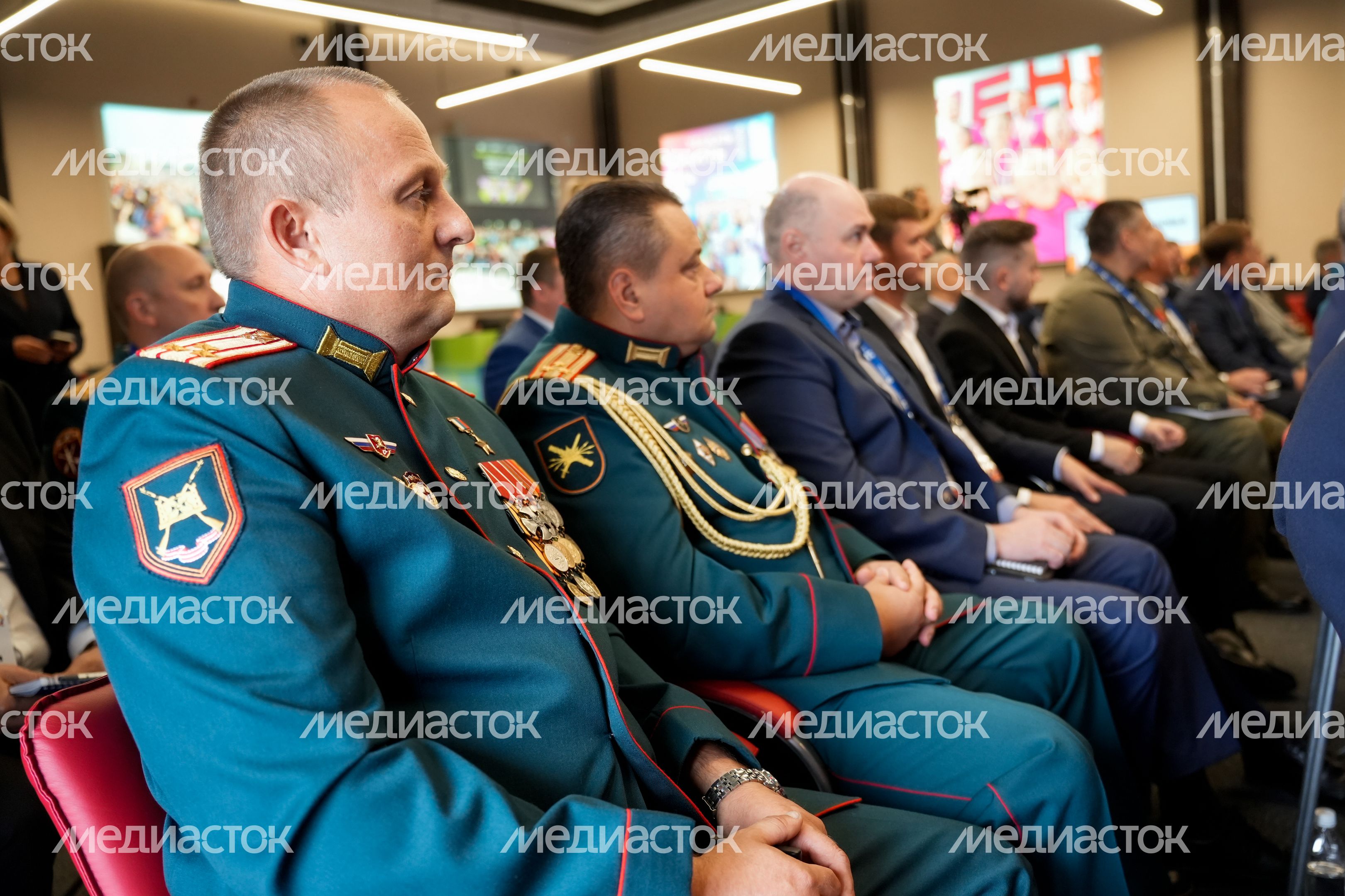 Встреча с участниками образовательной программы "Герои Подмосковья" Встреча с участниками образовательной программы "Герои Подмосковья"