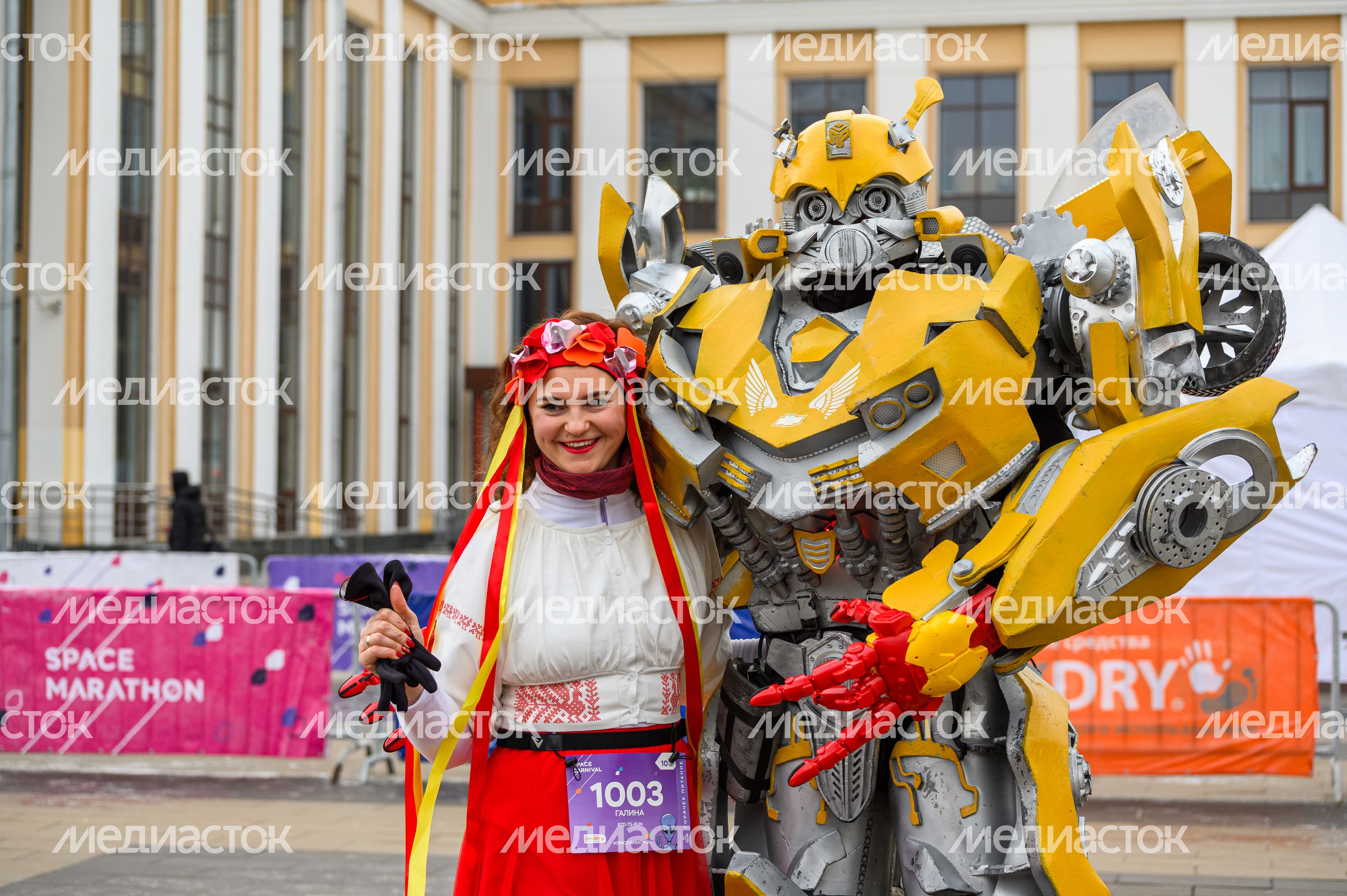 Новогодний забег в карнавальных костюмах Space Carnival 2024 в Королеве Новогодний забег в карнавальных костюмах Space Carnival 2024 в Королеве