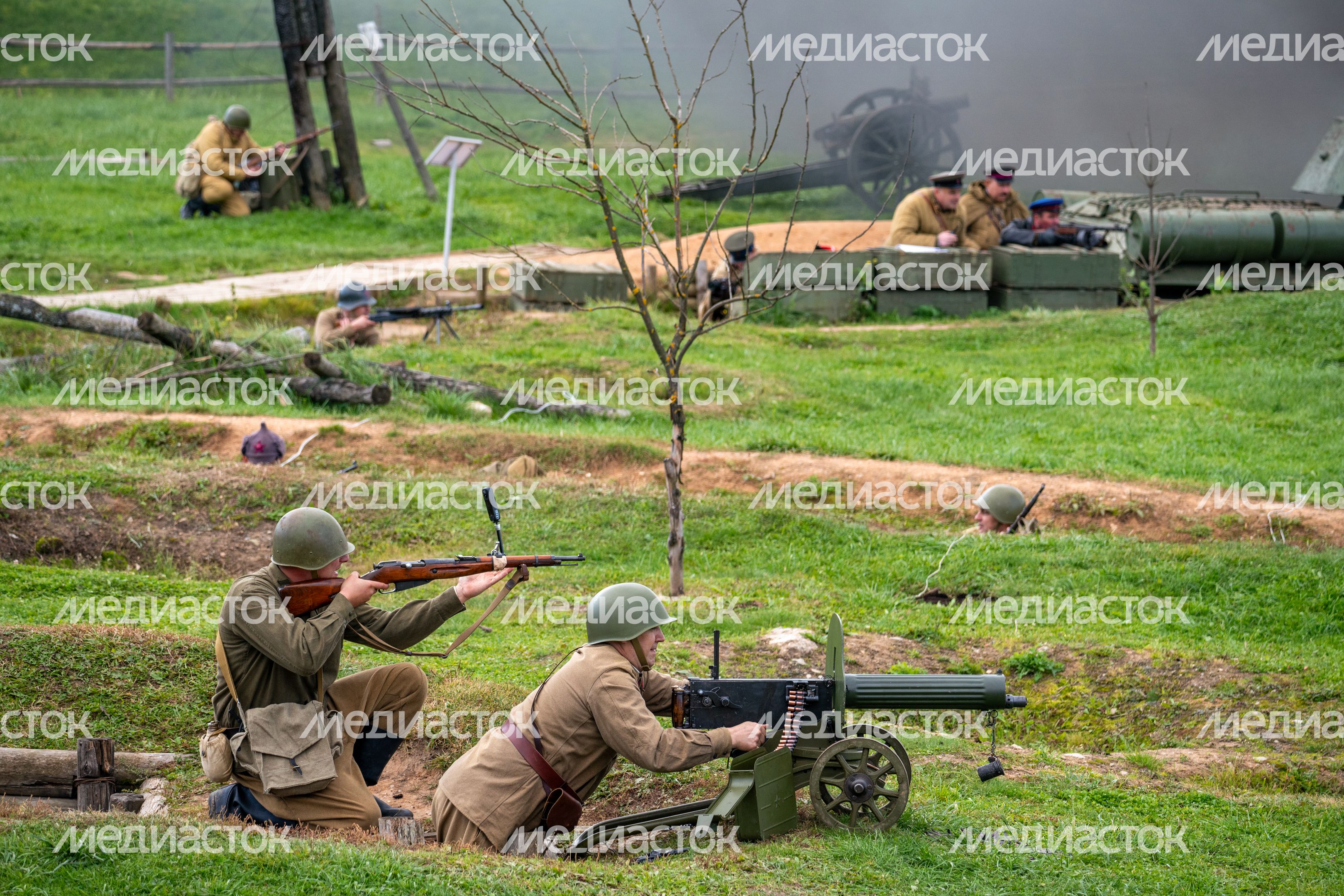 Военно-историческая реконструкция «Последний провыв. Суровая осень 41-го года» в Центральном парке «Патриот»