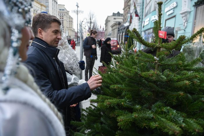 Открытие елочных базаров в Москве