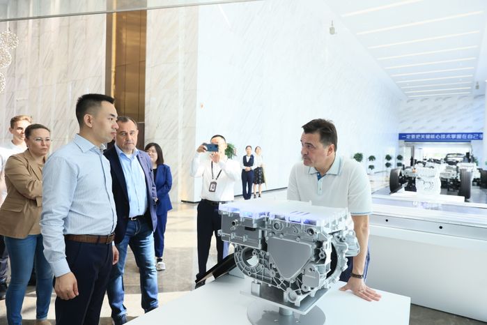 Посещение автозавода Changan Automobile Group в Китае Губернатором Подмосковья