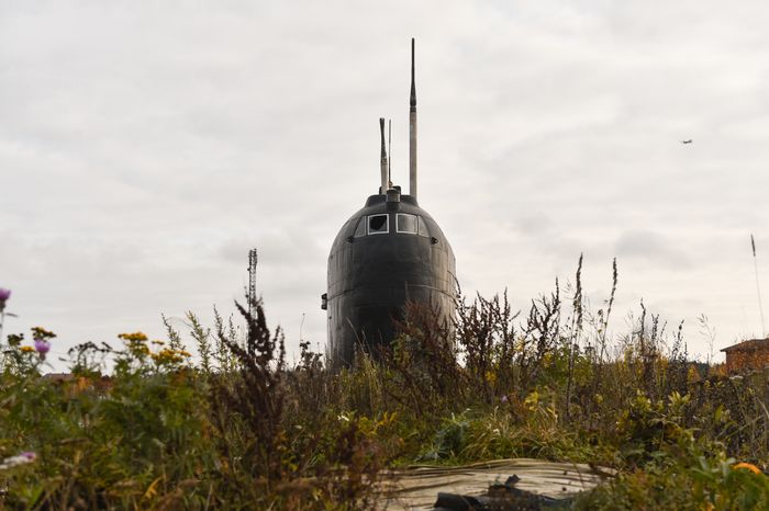 Памятник подводной лодке К-19 и виды села Никульское