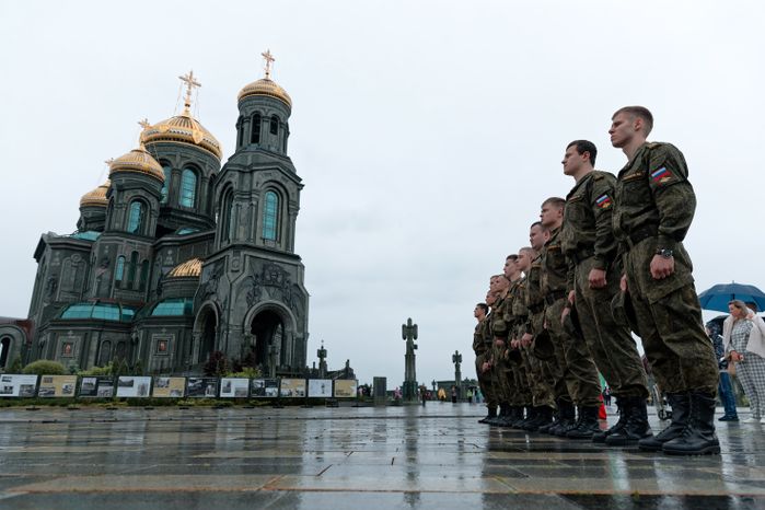 День памяти и скорби у Главного храма ВС РФ в Одинцовском округе