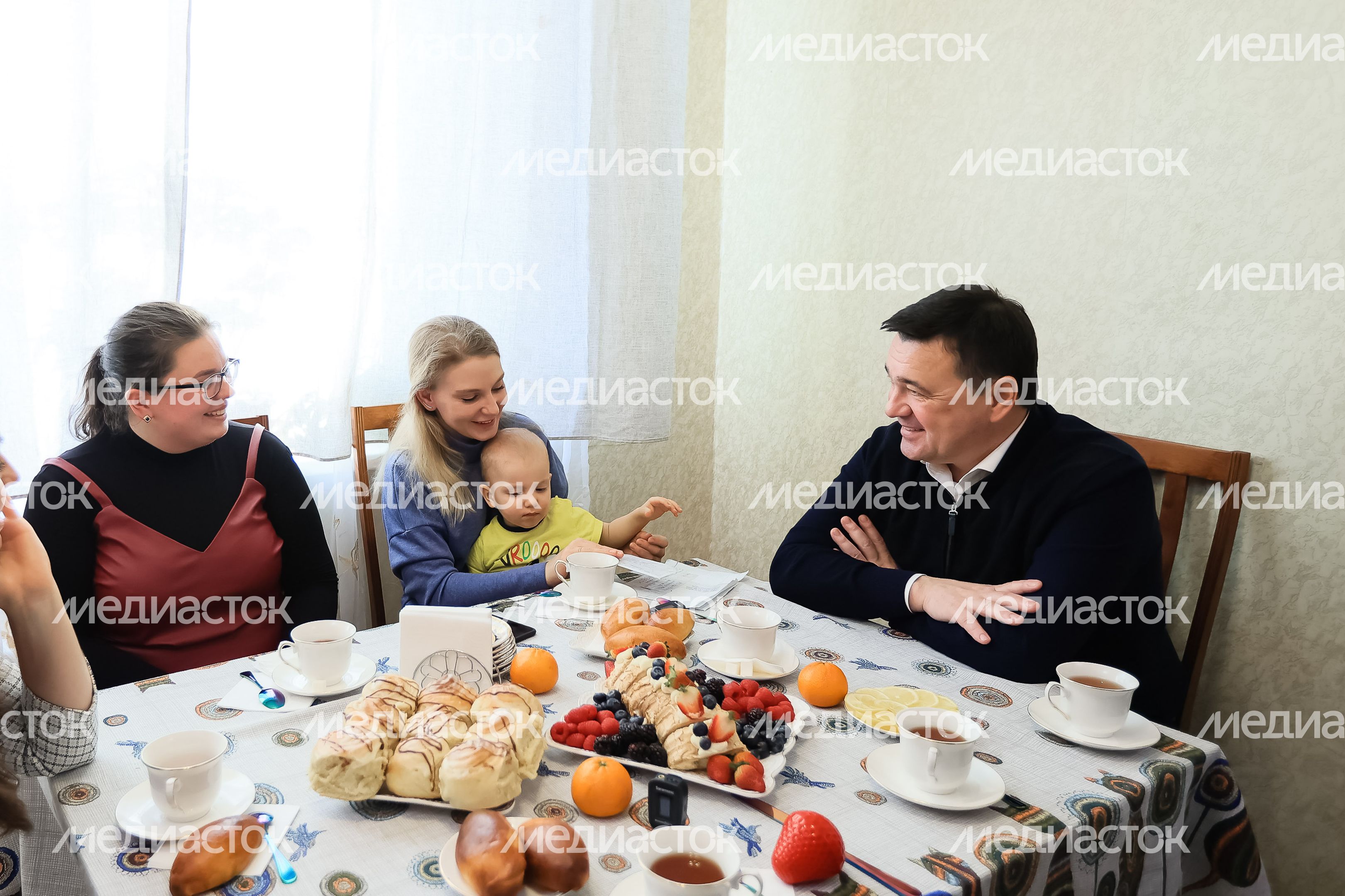 Встреча губернатора с супругами офицеров, участвующих в СВО