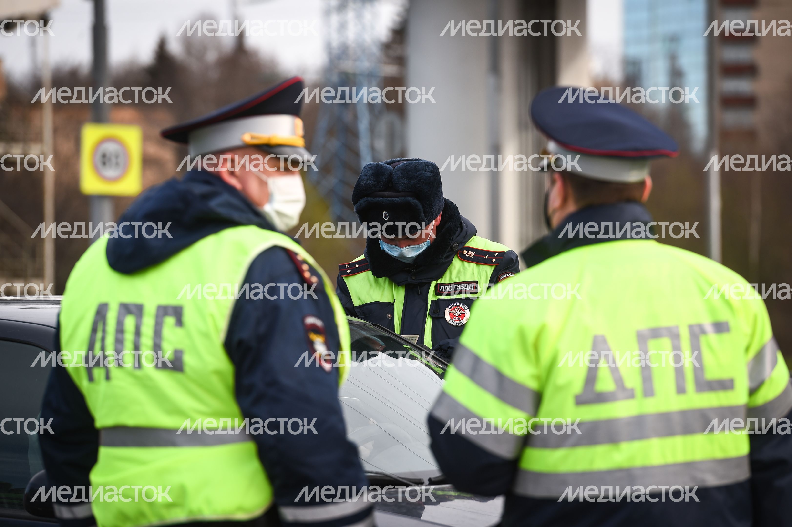 Проверка пропусков на въезде в Москву в период самоизоляции