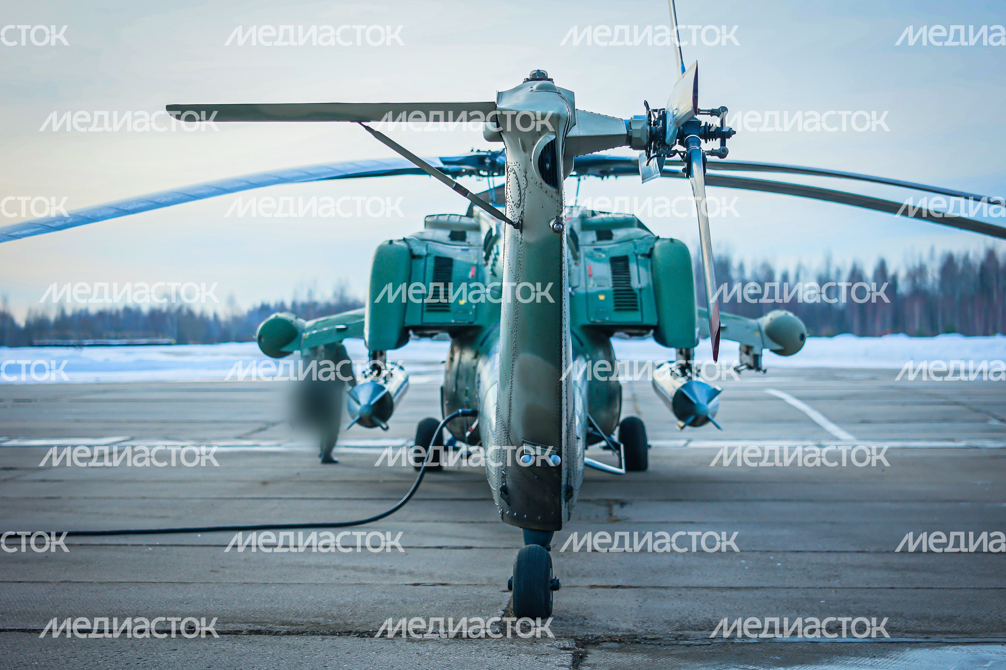 Губернатор поблагодарил военнослужащих вертолетной эскадрильи